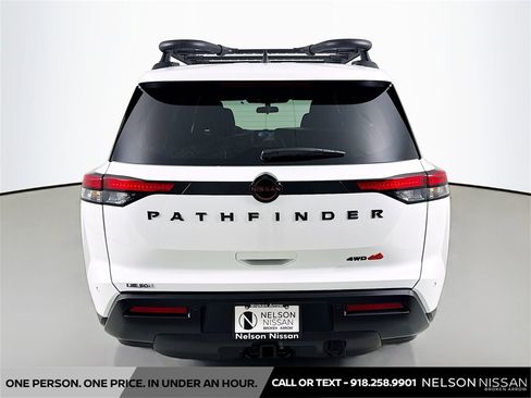 New 2026 Nissan Pathfinder SV image 6