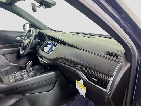 Used 2022 Cadillac XT4 Sport w/ Enhanced Visibility Package image 30