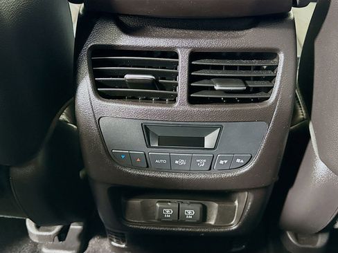 Used 2020 Acura MDX SH-AWD image 23
