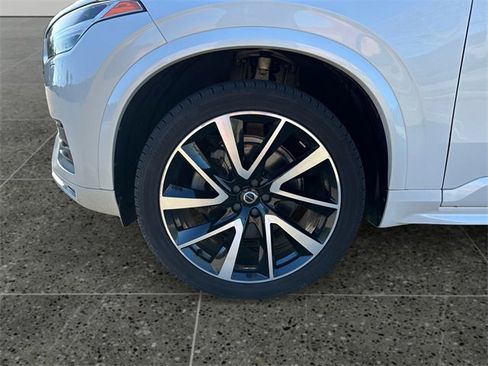 Used 2021 Volvo XC90 T6 Momentum w/ Climate Package image 14