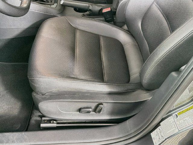 Used 2017 Volkswagen Jetta SEL FWD image 21