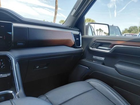 Used 2024 GMC Sierra 1500 Denali AWD/4WD image 16