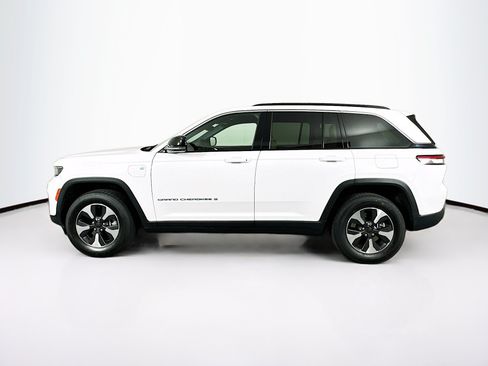 Used 2024 Jeep Grand Cherokee Limited 4xe AWD/4WD image 4