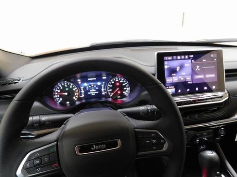 New 2026 Jeep Compass Latitude image 7