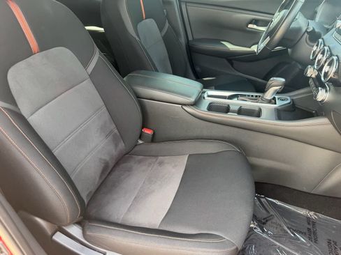 Certified 2021 Nissan Sentra SR FWD image 11