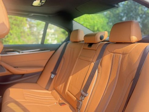 Used 2023 BMW 540i w/ Premium Package RWD image 14