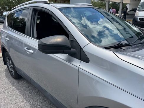 Used 2016 Toyota RAV4 LE FWD image 14