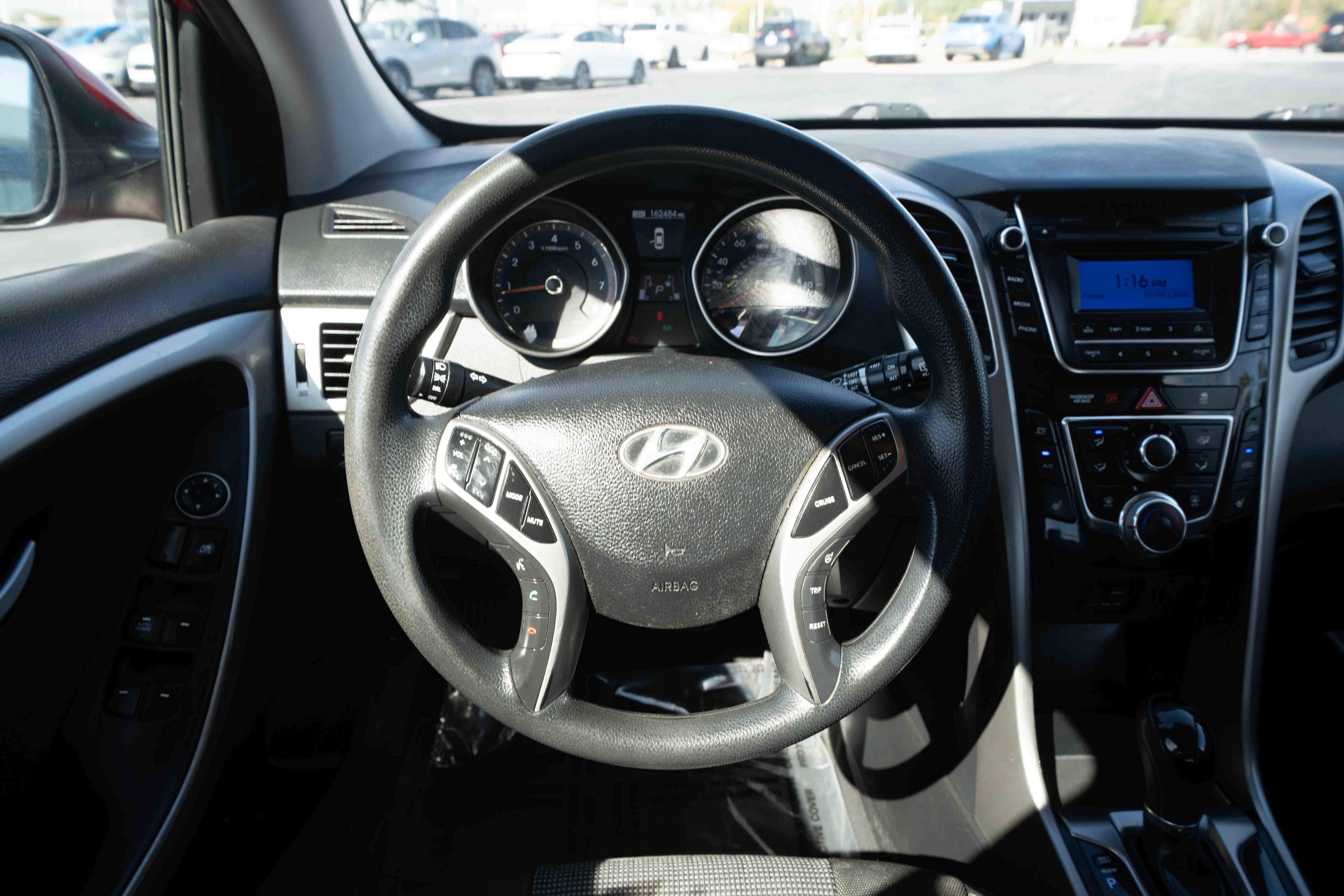 Used 2016 Hyundai Elantra GT FWD image 22