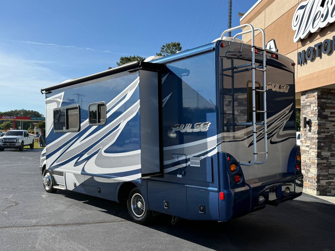 Used 2008 Dodge Sprinter 3500 RWD image 3