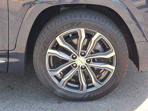 Used 2018 GMC Terrain Denali w/ GMC Pro Grade Package AWD/4WD image 29