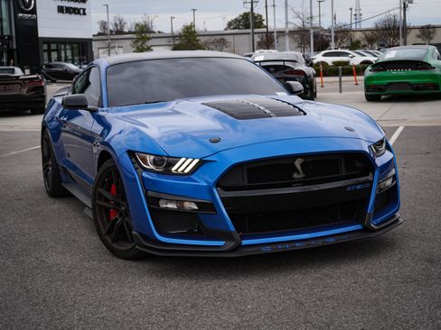 Used 2021 Ford Mustang Shelby GT500 w/ Technology Package image 2