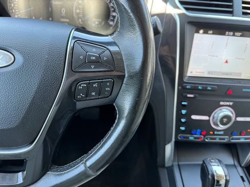 Used 2019 Ford Explorer Platinum AWD/4WD image 35