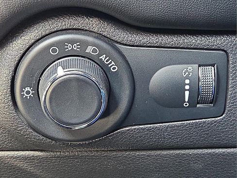 Used 2023 Dodge Durango GT image 21