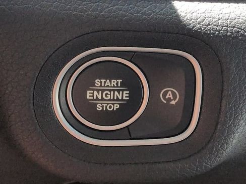 Used 2025 Mercedes-Benz GLE 450 4MATIC Coupe image 24