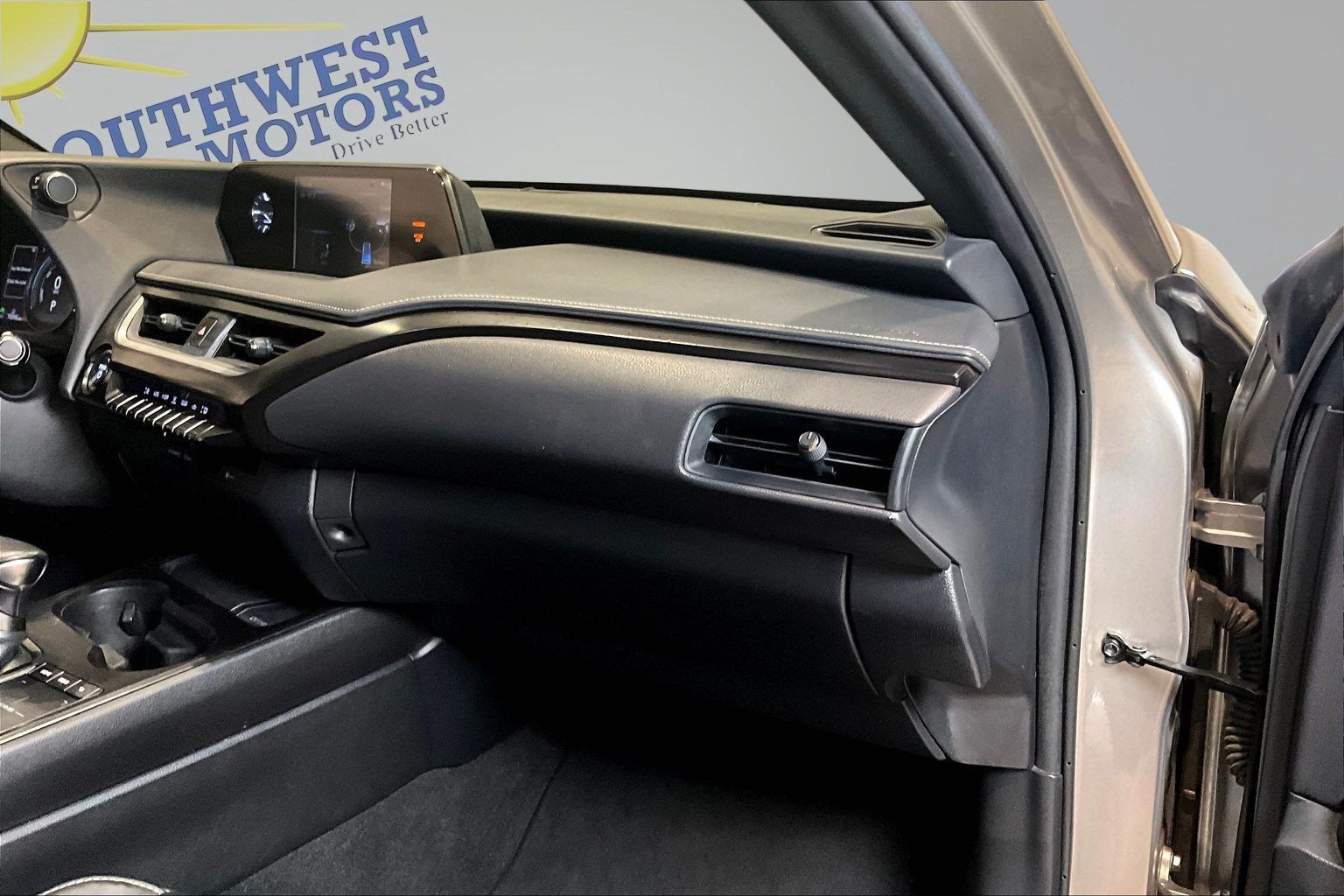 Used 2019 Lexus UX 250h w/ Accessory Package 2 AWD/4WD image 25