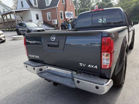 Used 2018 Nissan Frontier SV w/ Value Truck Package AWD/4WD image 4