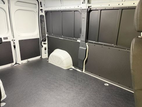 Used 2024 RAM ProMaster 2500 w/ Safety Group FWD image 26