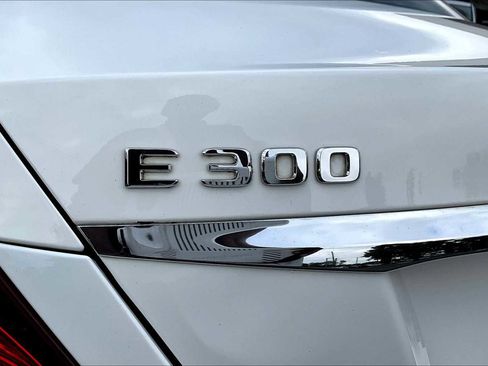 Used 2019 Mercedes-Benz E 300 image 9