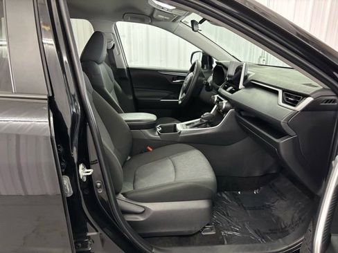 Used 2024 Toyota RAV4 XLE image 28
