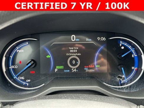 Used 2025 Toyota RAV4 XLE image 27