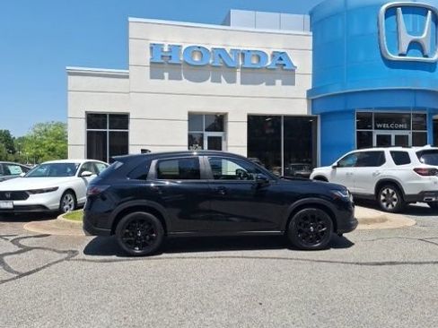 Used 2024 Honda HR-V Sport image 1