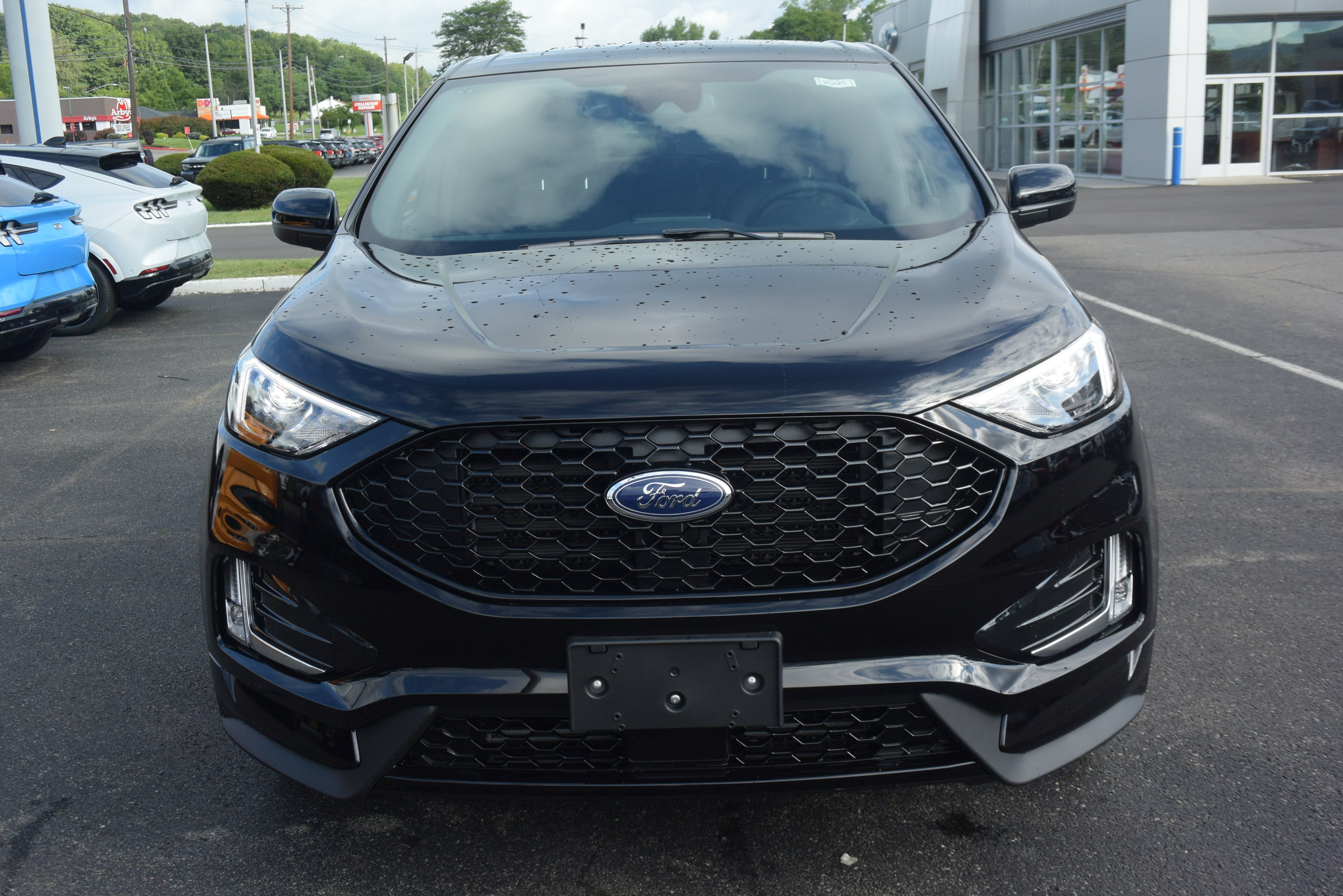Used 2024 Ford Edge ST-Line AWD/4WD image 2