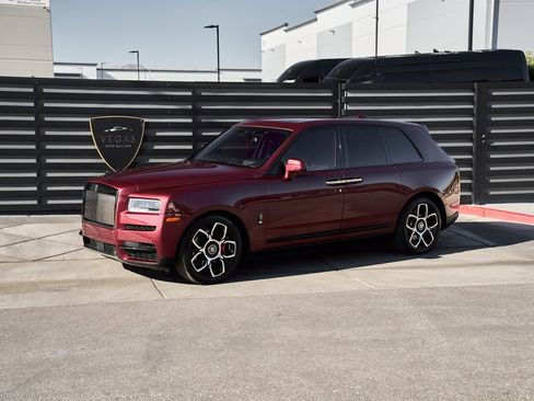 Used 2022 Rolls-Royce Cullinan Black Badge image 5