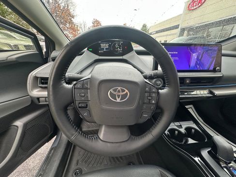 Used 2023 Toyota Prius LE image 38