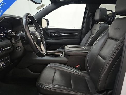 Used 2024 GMC Yukon Denali w/ Denali Reserve Package AWD/4WD image 4