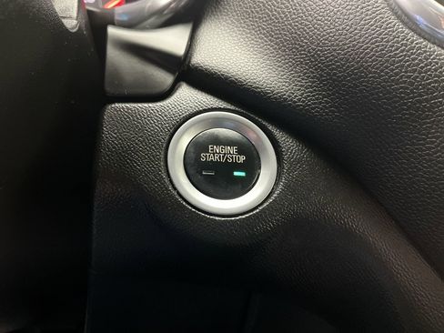 Used 2019 Chevrolet Equinox LT image 20