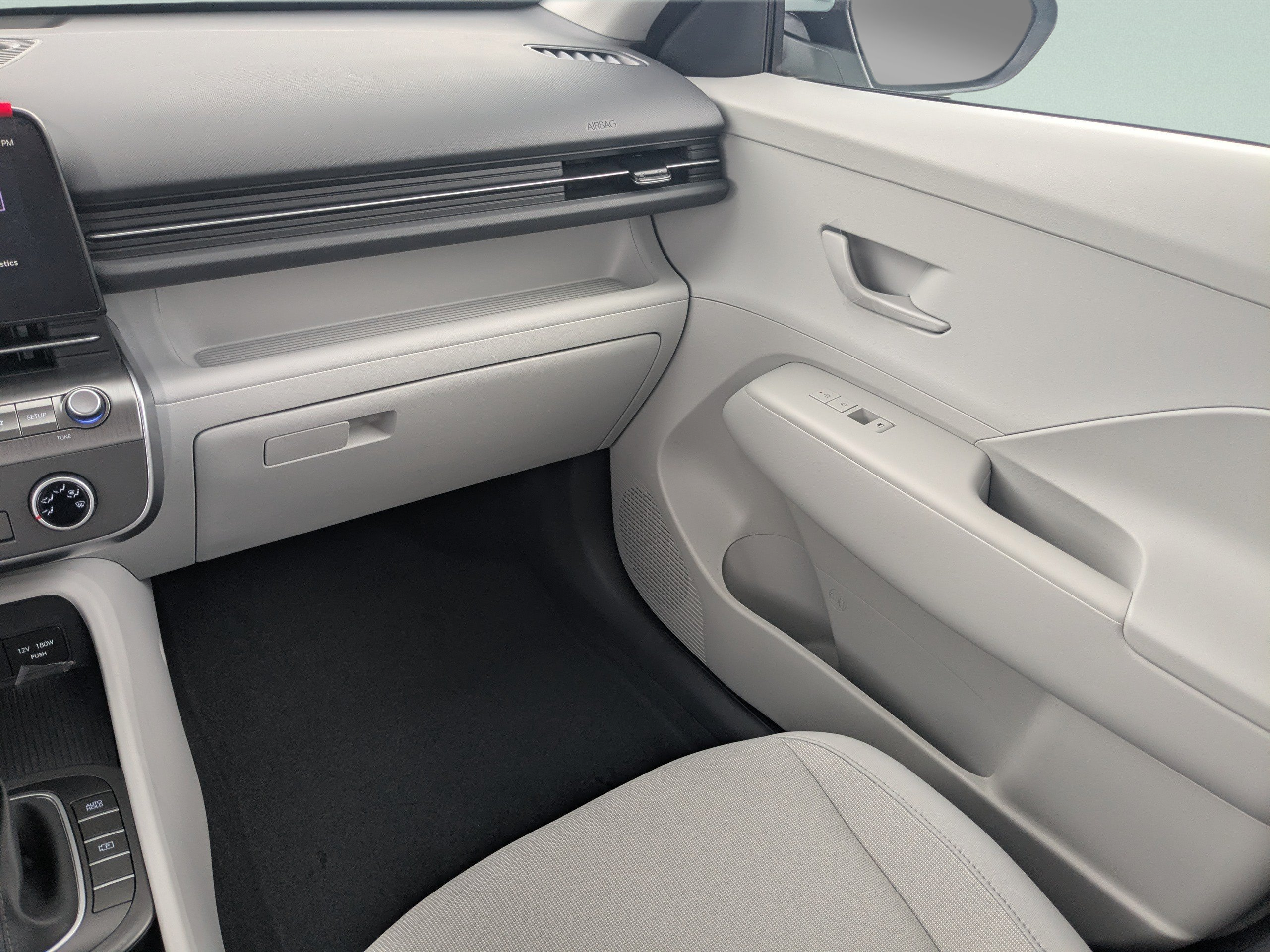 New 2027 Hyundai Kona SE FWD image 21