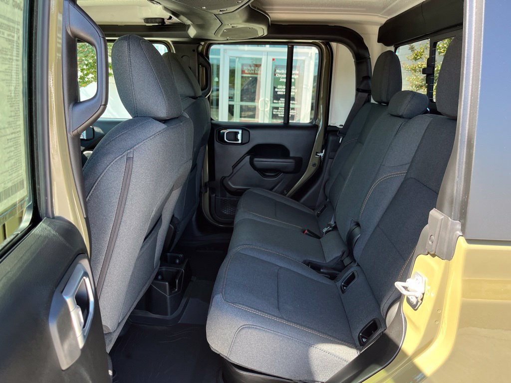 New 2027 Jeep Gladiator Sport AWD/4WD image 13