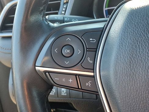 Certified 2019 Toyota Camry XLE image 25