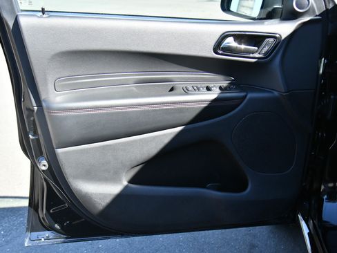 Used 2025 Dodge Durango GT AWD/4WD image 14
