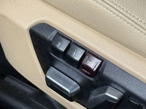 Used 2018 BMW 330i 330i w/ Convenience Package image 13