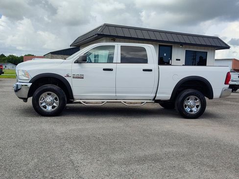 Used 2017 RAM 2500 Tradesman w/ Chrome Appearance Group AWD/4WD image 3