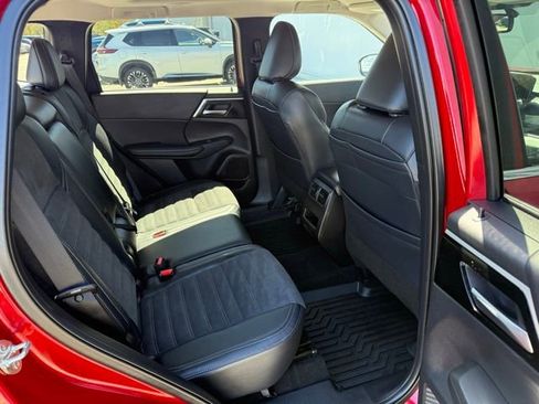 Used 2024 Mitsubishi Outlander SE AWD/4WD image 27
