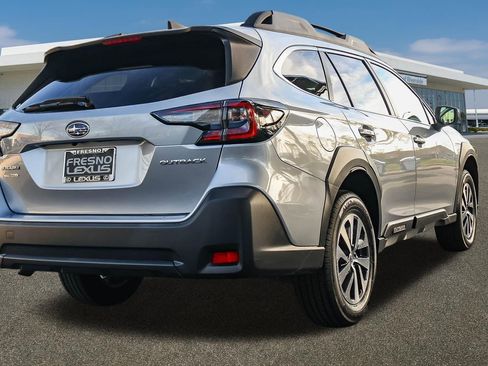 Used 2024 Subaru Outback Premium AWD/4WD image 6