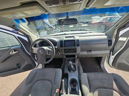 Used 2005 Nissan Frontier SE image 14