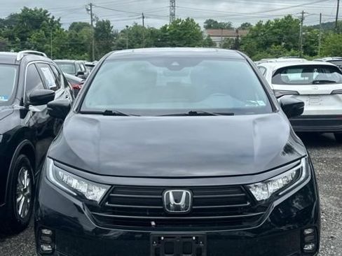 Used 2023 Honda Odyssey Sport image 1