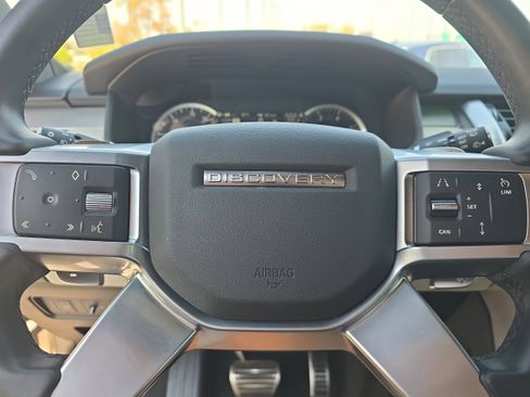 Used 2023 Land Rover Discovery S R-Dynamic image 24
