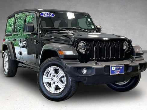 Used 2022 Jeep Wrangler Unlimited Sport AWD/4WD image 3