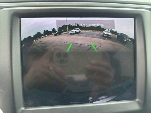 Used 2022 RAM 1500 Classic SLT w/ Electronics Convenience Group AWD/4WD image 8
