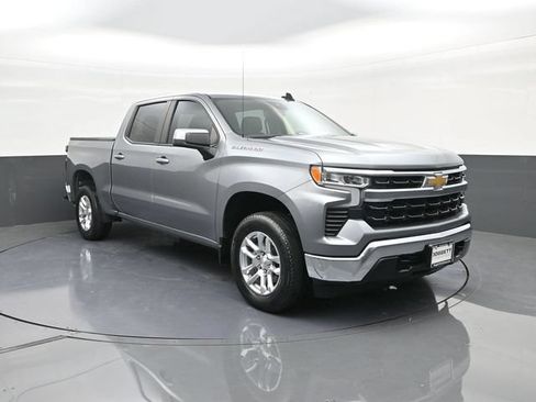 Used 2023 Chevrolet Silverado 1500 LT AWD/4WD image 21