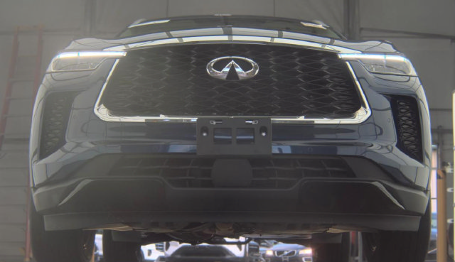 Used 2024 INFINITI QX60 Luxe w/ Vision Package AWD/4WD image 3