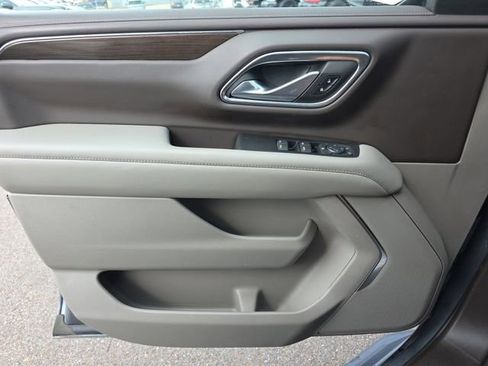 Used 2022 GMC Yukon SLE image 22