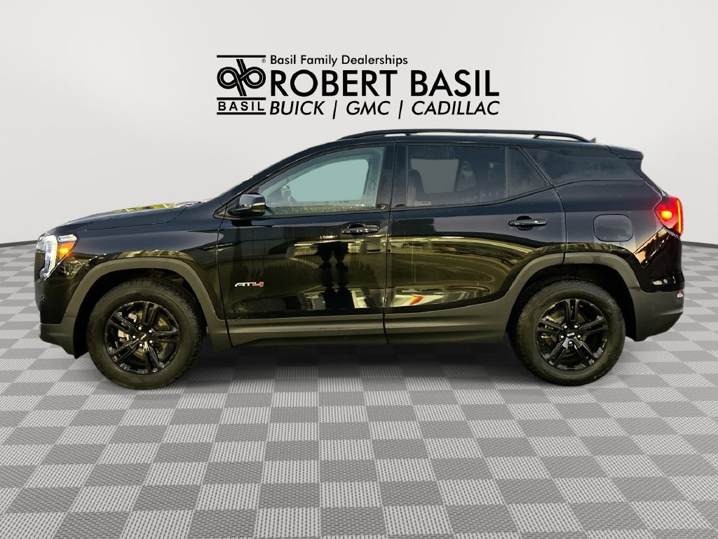 Used 2024 GMC Terrain AT4 AWD/4WD image 5