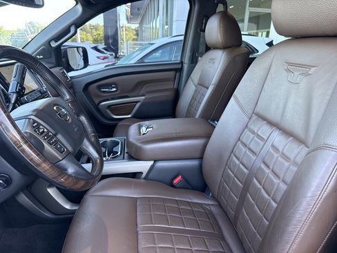 Used 2021 Nissan Titan Platinum Reserve w/ Moonroof Package AWD/4WD image 4