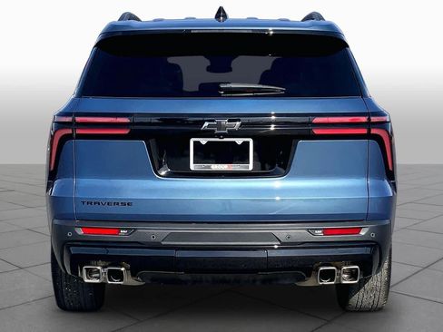 Used 2025 Chevrolet Traverse LT w/ Midnight/Sport Edition FWD image 5