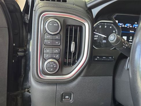 Used 2021 GMC Sierra 1500 Denali w/ Technology Package AWD/4WD image 28